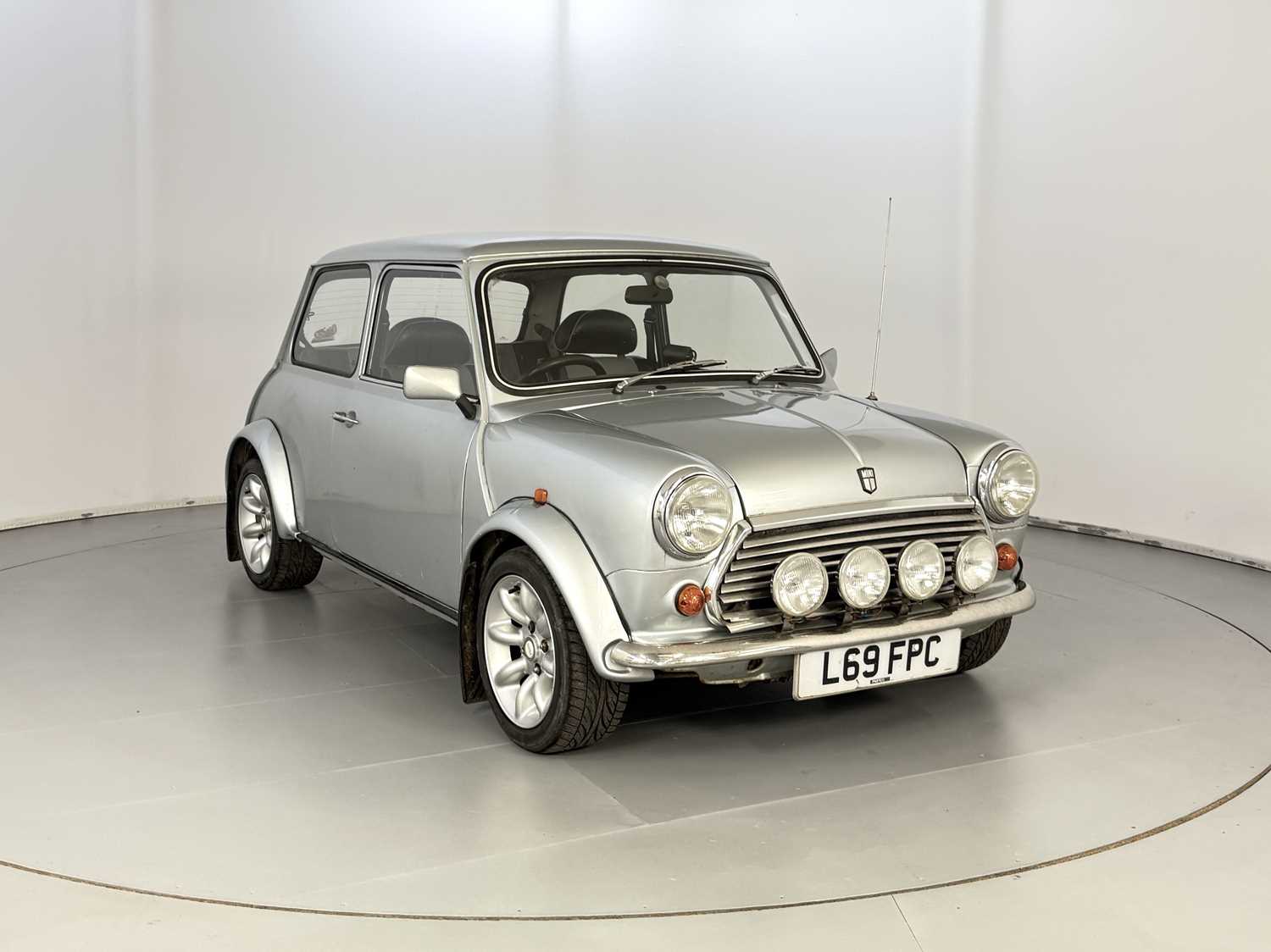 ダミーヘッドMini グレー Lot 34 - 1994 Rover Mini Sprite