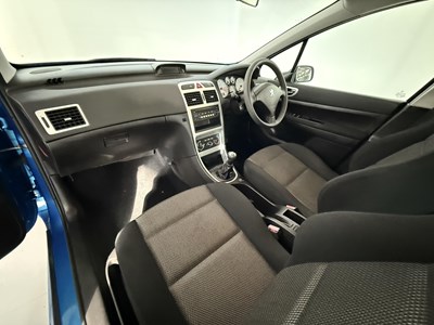 Lot 156 - 2007 Peugeot 307 SW