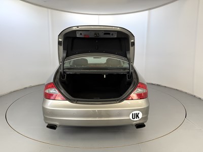 Lot 85 - 2008 Mercedes-Benz CLS320
