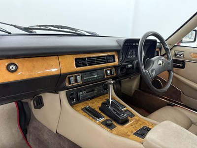 Lot 102 - 1989 Jaguar XJS