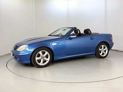 Lot 33 - 2001 Mercedes-Benz SLK 200