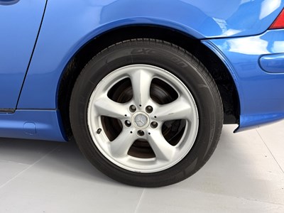 Lot 33 - 2001 Mercedes-Benz SLK 200