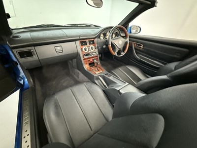 Lot 33 - 2001 Mercedes-Benz SLK 200