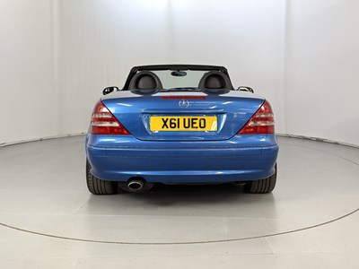 Lot 33 - 2001 Mercedes-Benz SLK 200