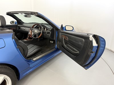 Lot 33 - 2001 Mercedes-Benz SLK 200