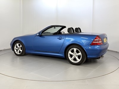 Lot 33 - 2001 Mercedes-Benz SLK 200