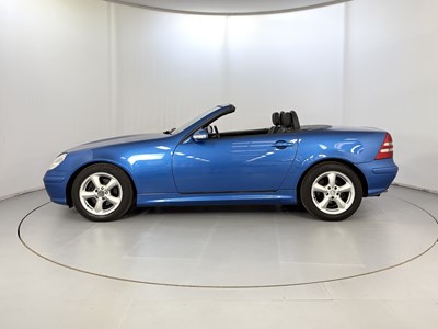Lot 33 - 2001 Mercedes-Benz SLK 200