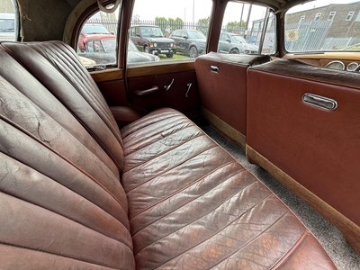 Lot 173 - 1955 Daimler Conquest