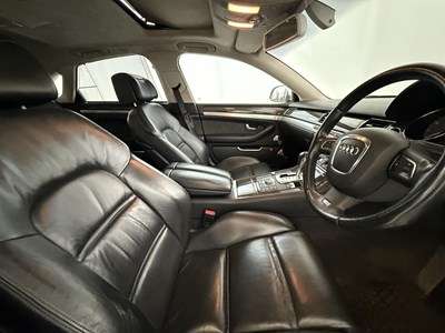 Lot 74 - 2008 Audi S8 V10