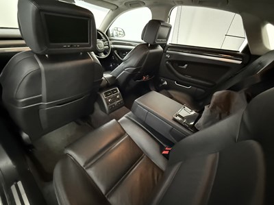Lot 74 - 2008 Audi S8 V10