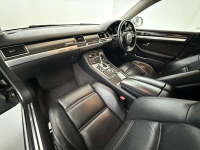 Lot 74 - 2008 Audi S8 V10