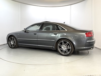 Lot 74 - 2008 Audi S8 V10