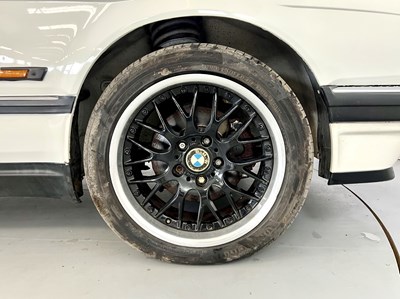 Lot 38 - 1992 BMW 735i