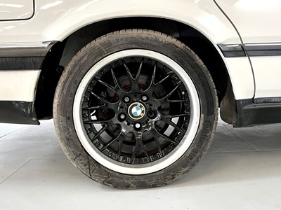 Lot 38 - 1992 BMW 735i