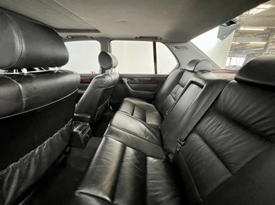 Lot 38 - 1992 BMW 735i