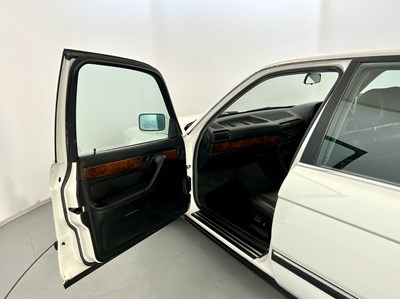 Lot 38 - 1992 BMW 735i