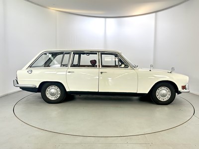 Lot 17 - 1966 Triumph 2000