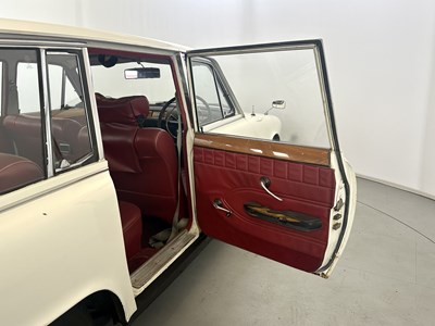 Lot 17 - 1966 Triumph 2000