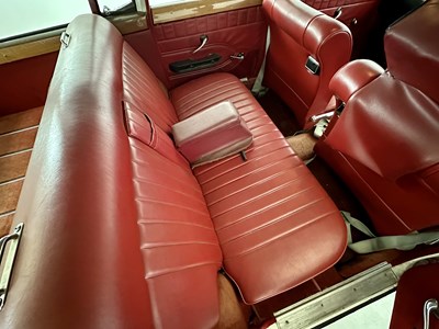 Lot 17 - 1966 Triumph 2000