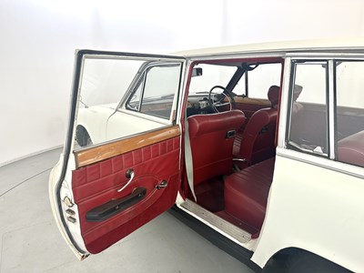 Lot 17 - 1966 Triumph 2000