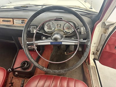 Lot 17 - 1966 Triumph 2000