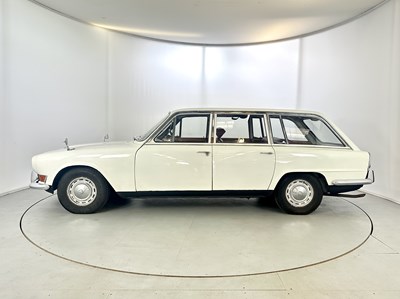 Lot 17 - 1966 Triumph 2000