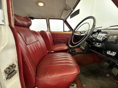 Lot 17 - 1966 Triumph 2000