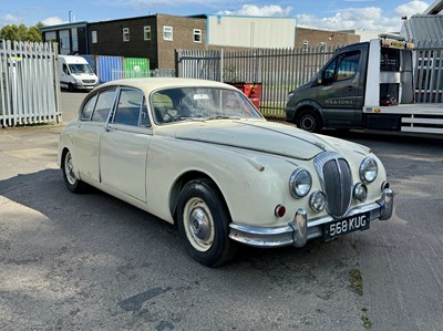 Lot 57 - 1964 Daimler 250