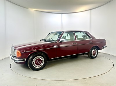 Lot 123 - 1985 Mercedes-Benz 280E
