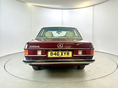 Lot 123 - 1985 Mercedes-Benz 280E