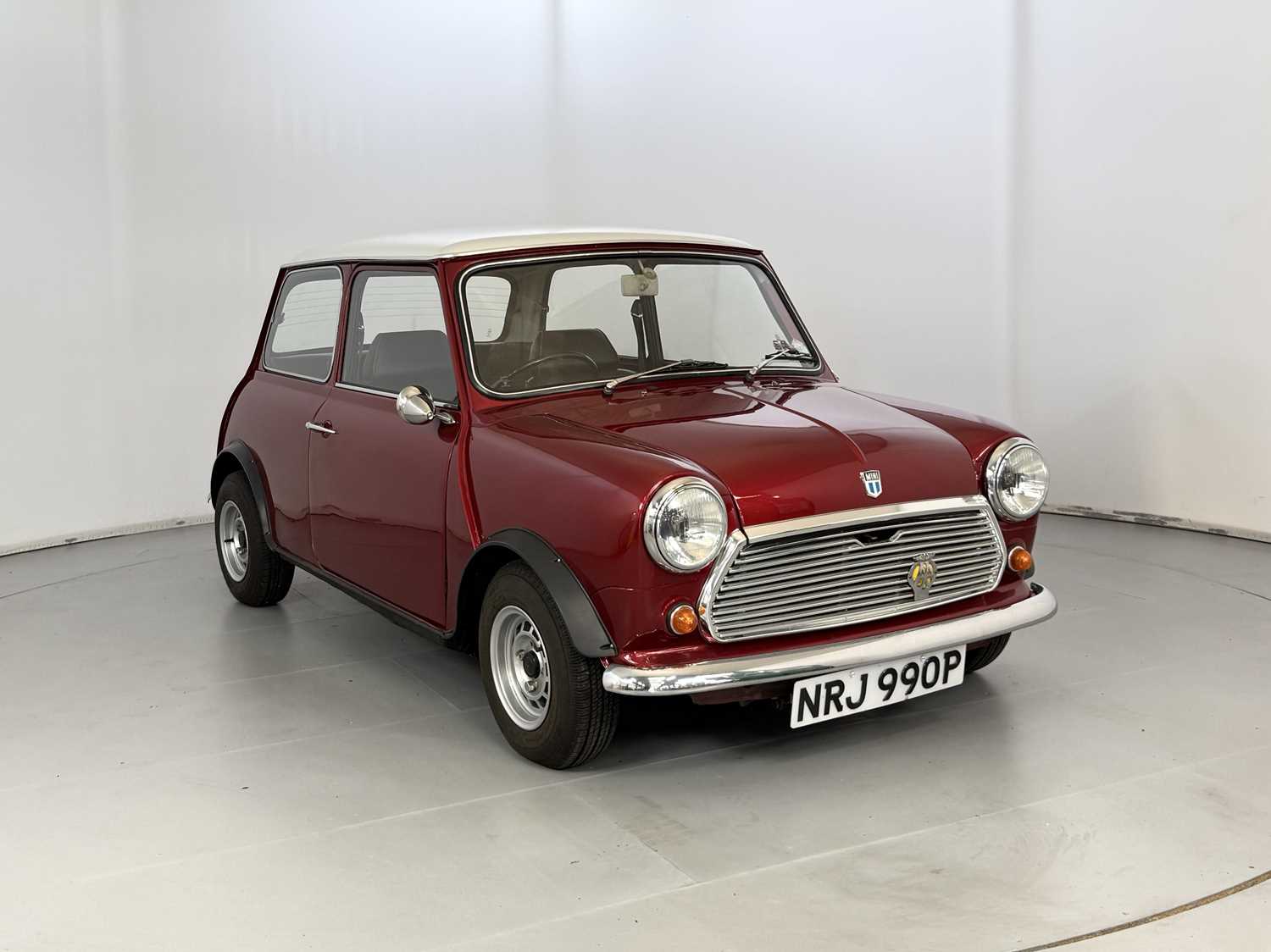 Lot 117 - 1976 Leyland Mini 1000