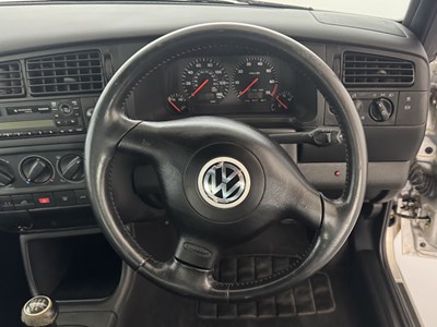 Lot 166 - 2000 Volkswagen Golf Cabriolet