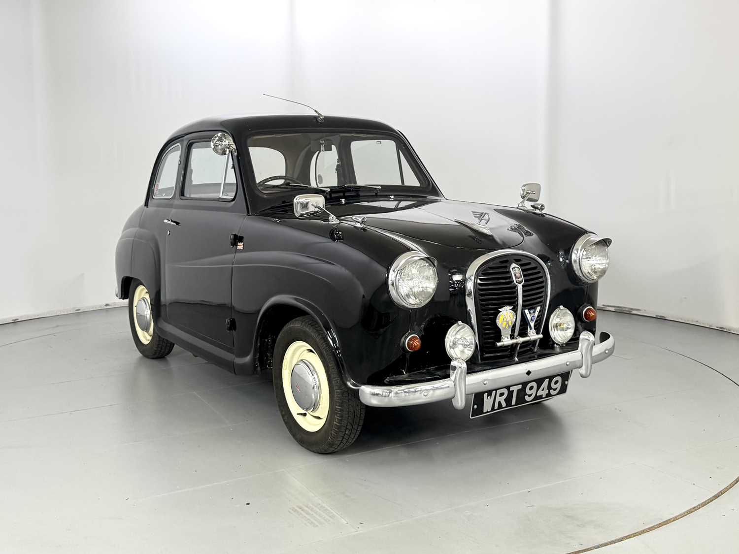 Lot 132 - 1957 Austin A35