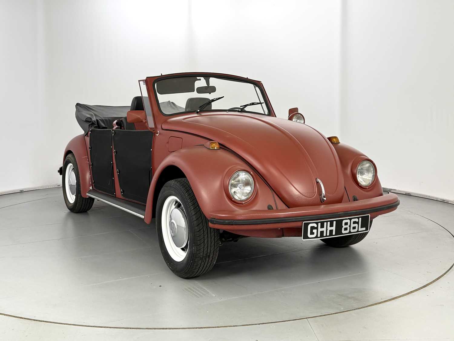 Lot 109 - 1972 Volkswagen Beetle