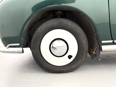 Lot 89 - 1991 Nissan Figaro