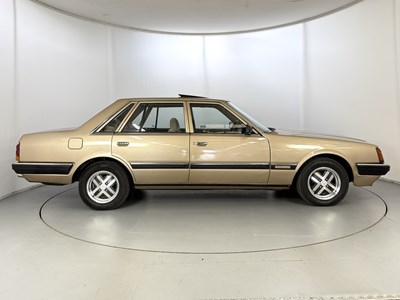 Lot 12 - 1985 Nissan Laurel