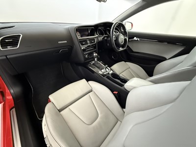 Lot 121 - 2013 Audi RS5
