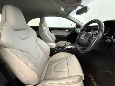 Lot 121 - 2013 Audi RS5
