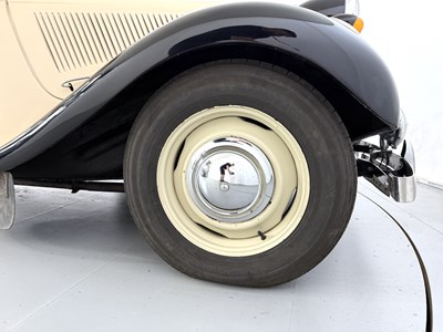 Lot 5 - 1954 Citroen Traction Avant