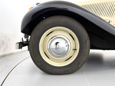 Lot 5 - 1954 Citroen Traction Avant