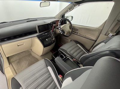 Lot 113 - 2006 Nissan Elgrand 4x4 Camper