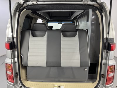 Lot 113 - 2006 Nissan Elgrand 4x4 Camper
