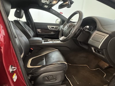 Lot 48 - 2015 Jaguar XF