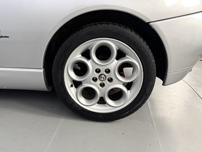 Lot 1 - 1999 Alfa Romeo GTV Lusso