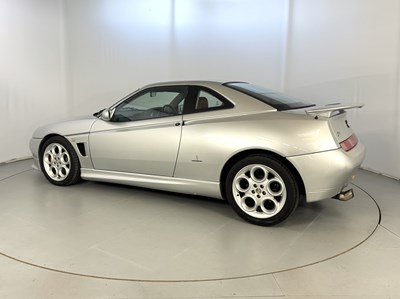 Lot 1 - 1999 Alfa Romeo GTV Lusso