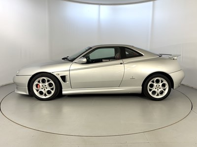 Lot 1 - 1999 Alfa Romeo GTV Lusso
