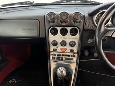 Lot 1 - 1999 Alfa Romeo GTV Lusso