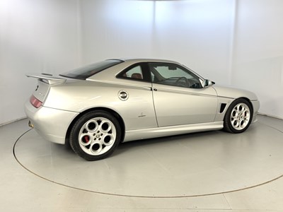 Lot 1 - 1999 Alfa Romeo GTV Lusso