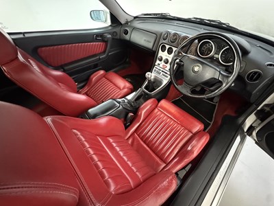 Lot 1 - 1999 Alfa Romeo GTV Lusso