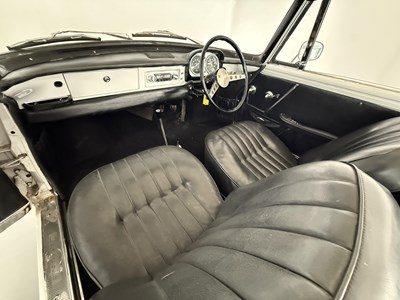Lot 26 - 1966 Renault Caravelle
